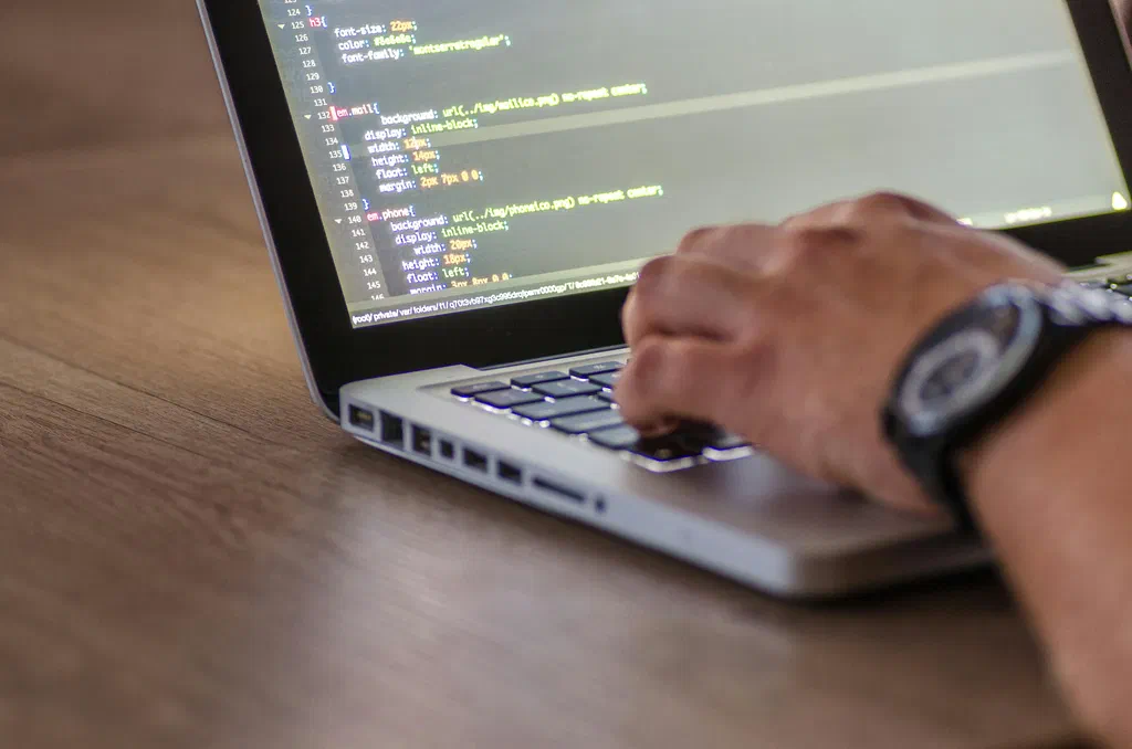 Digital signage developer tools that speed up deployment